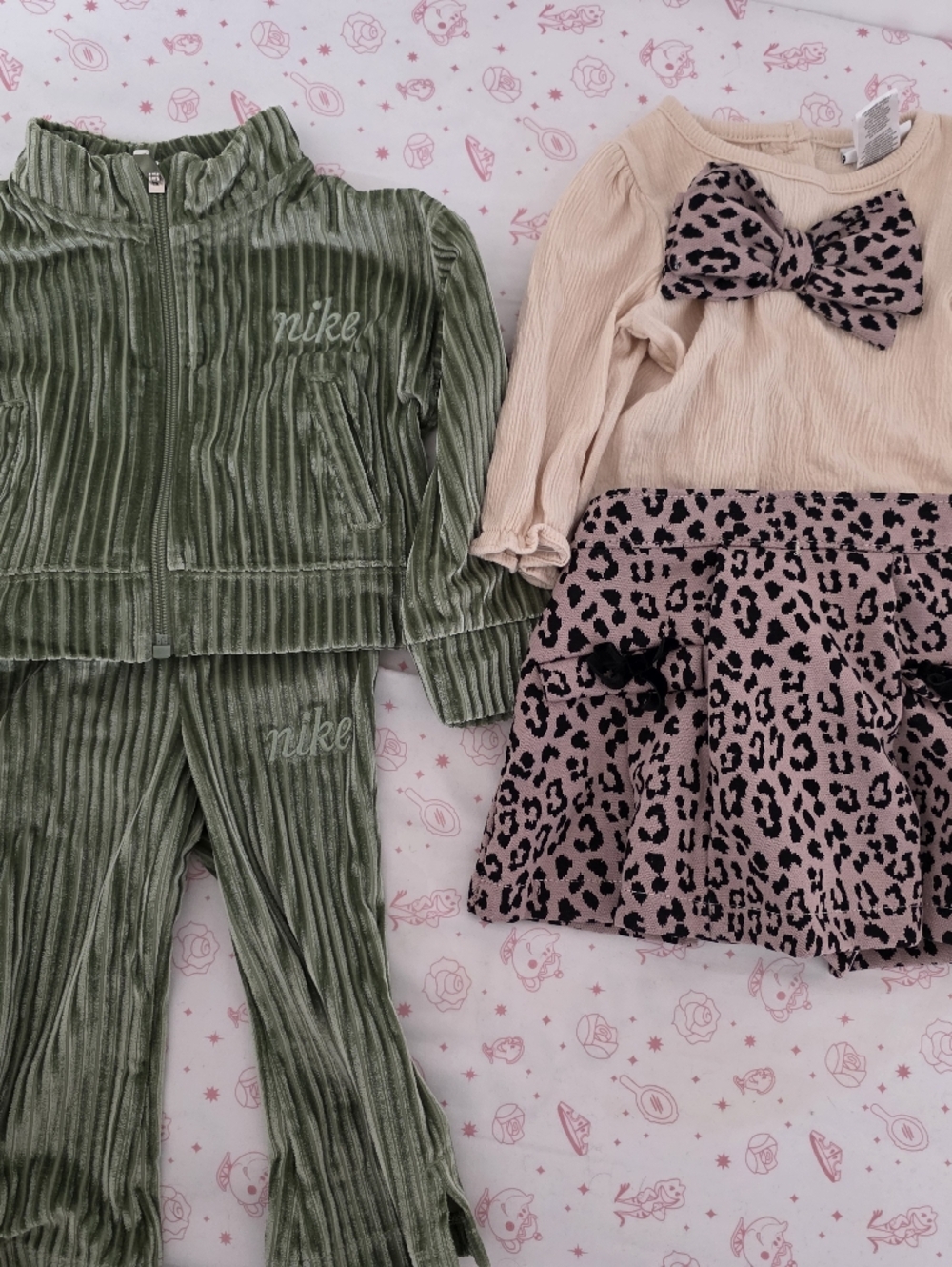 Baby Girl NIKE /Nicole Miller Bundle - Picture 1 of 3